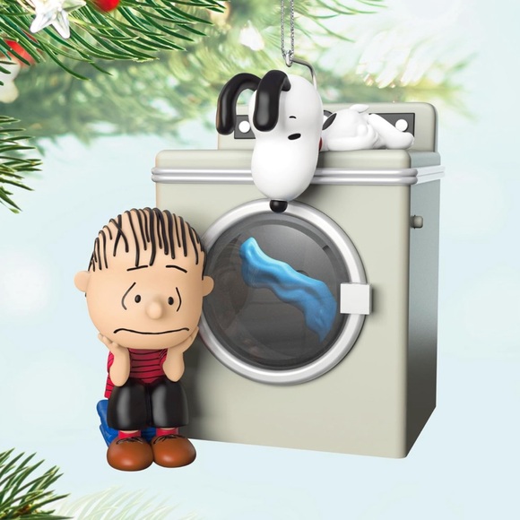 Hallmark Keepsake Ornaments 2024 Peanuts Waiting Game - Picture 1 of 5